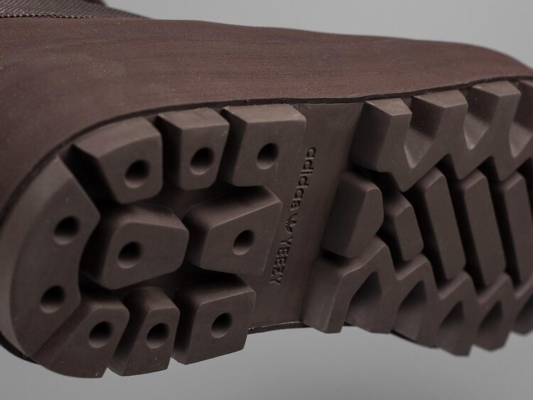 Yeezy clearance 950 chocolate