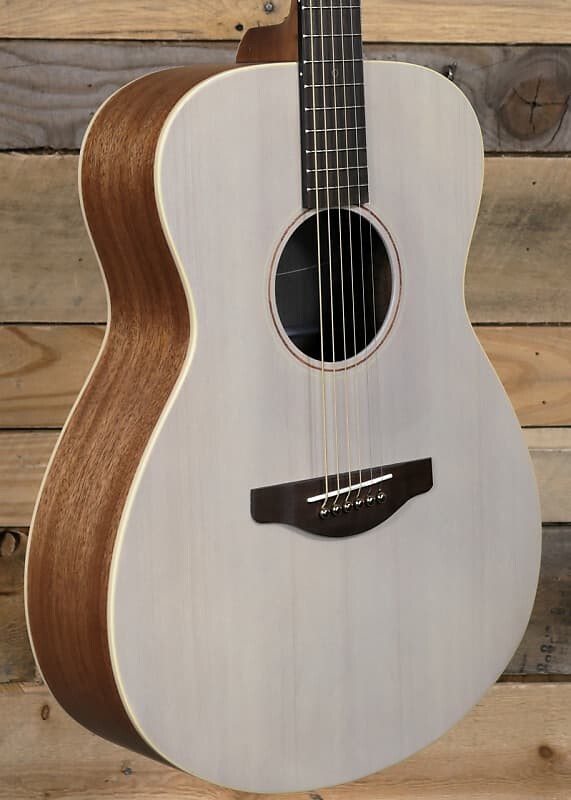 

Yamaha STORIA I Акустическая/Электрогитара Off-White Yamaha STORIA I /Electric Guitar