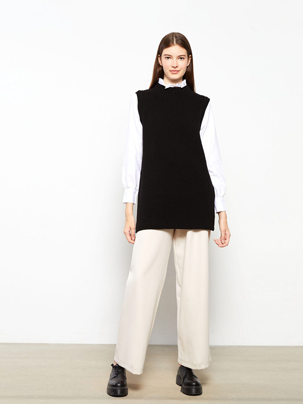

Прямая женская туника с длинным рукавом и воротником с рюшами LCW Modest
