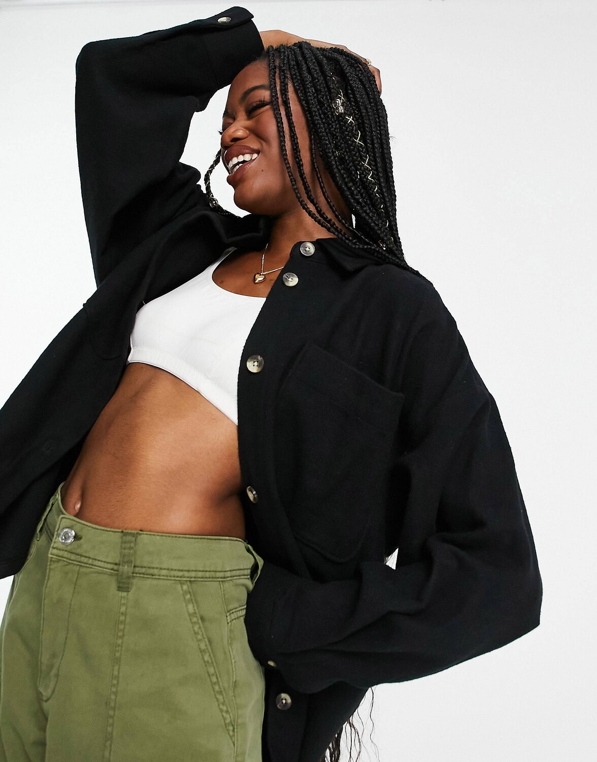 

Черная объемная куртка с карманами ASOS DESIGN