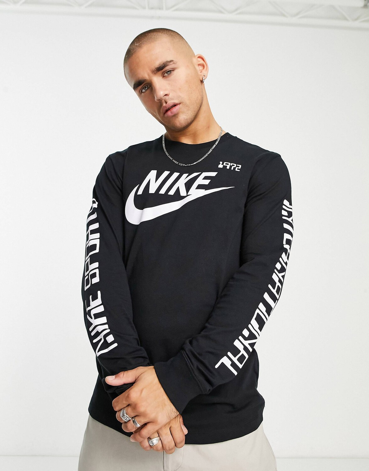 

Черная футболка с длинным рукавом и логотипом Nike Circa
