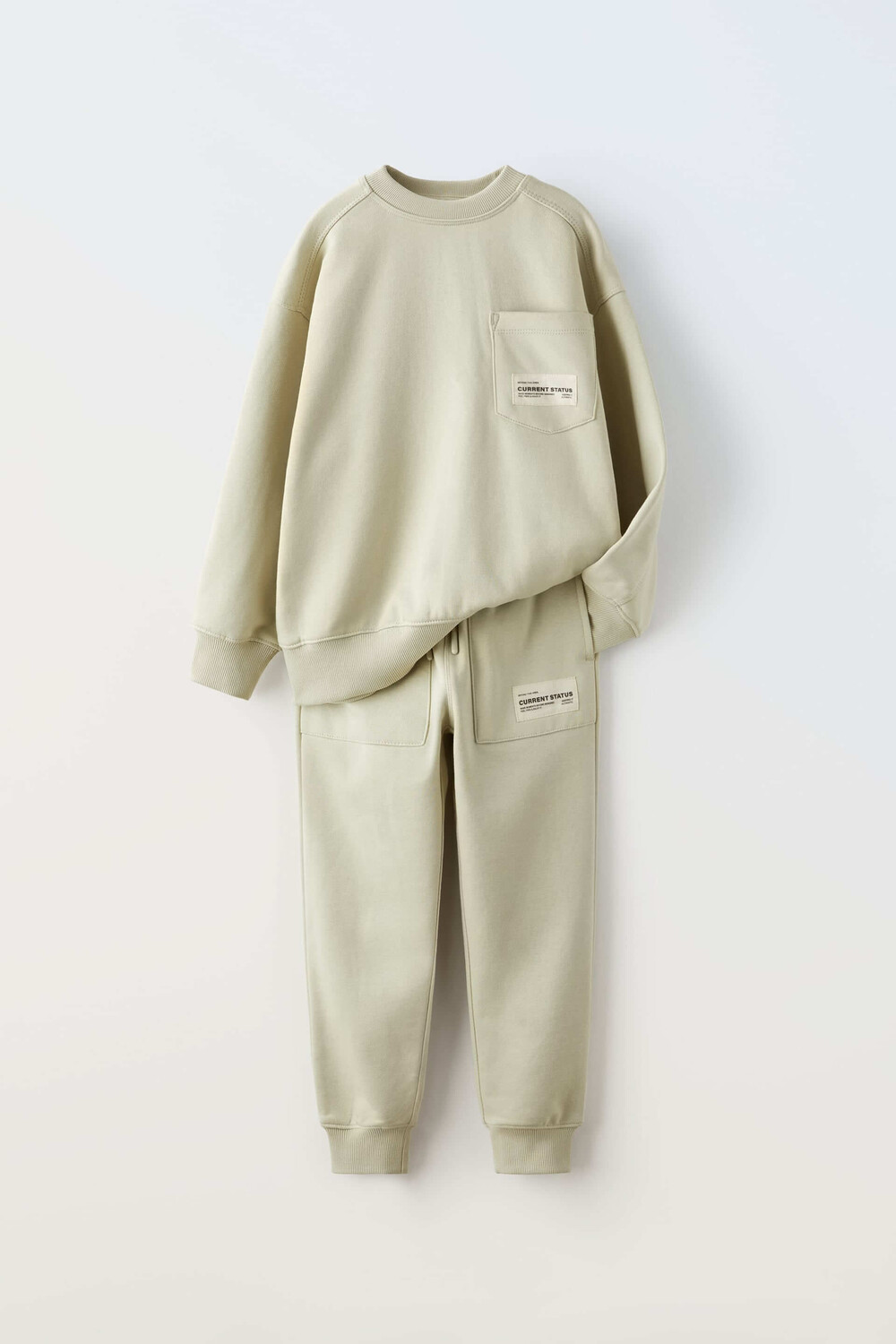 

Комплект из свитшота и брюк Zara Plush, 2 предмета, зеленый / экрю