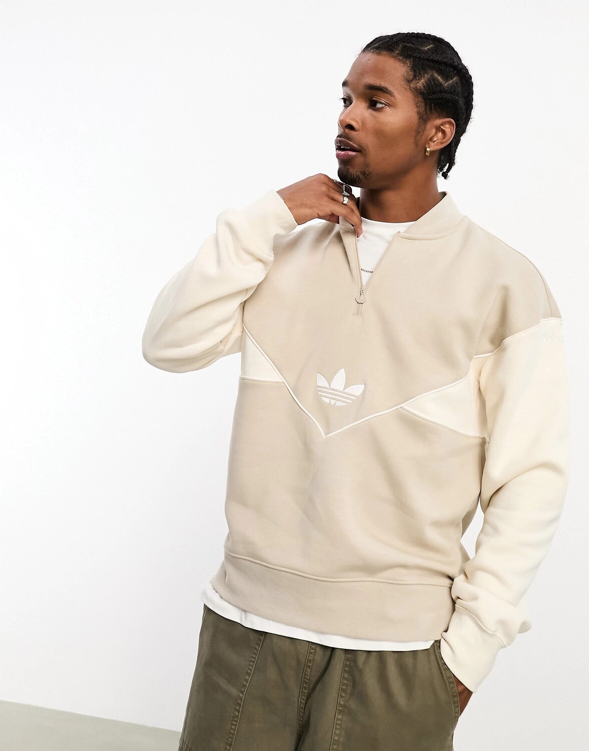 

Толстовка Adidas Originals Next Chest Logo 1/2 Zip, бежевый