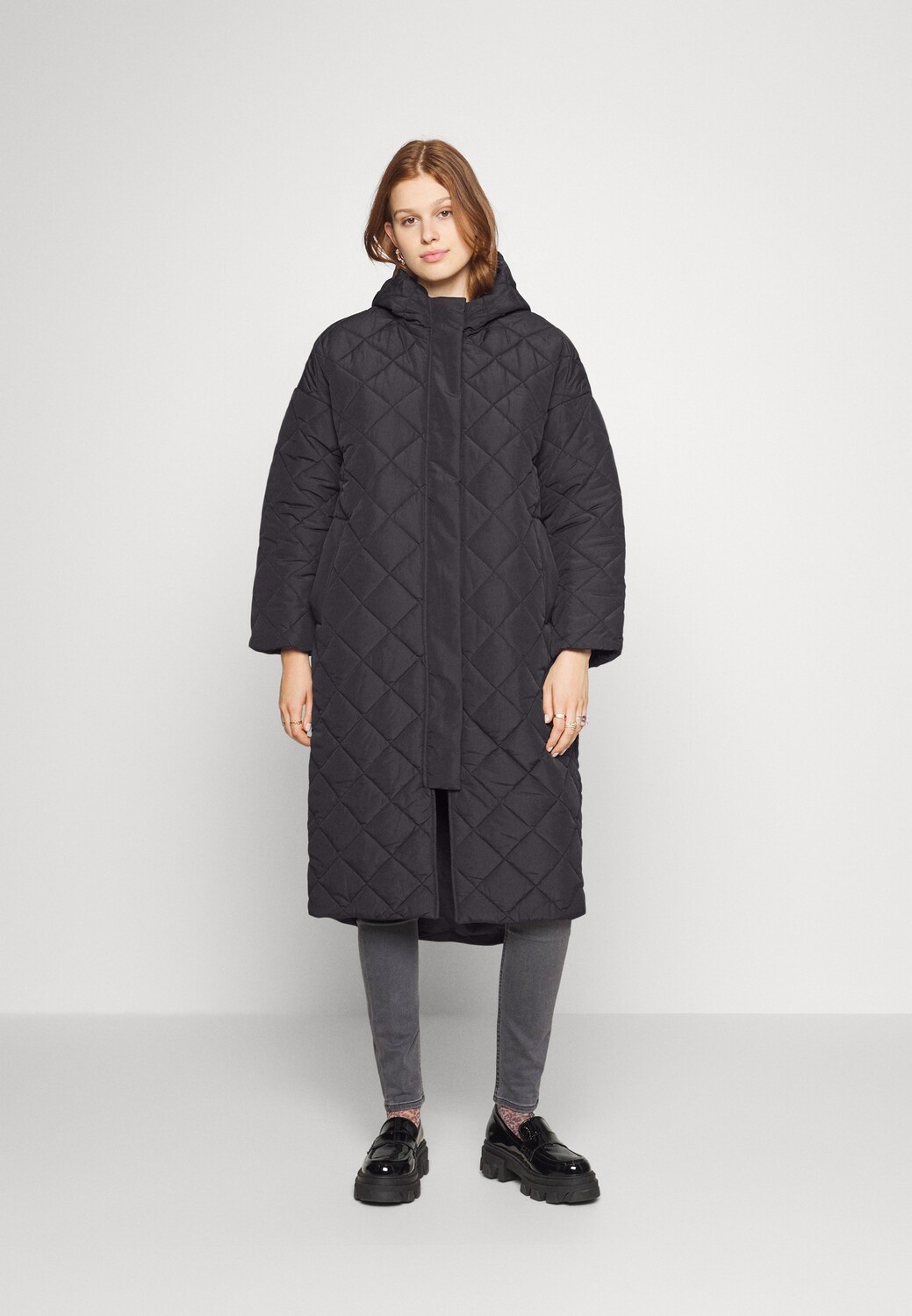 

Пальто зимнее Monki, черный