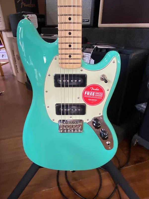 Fender mustang online player 90