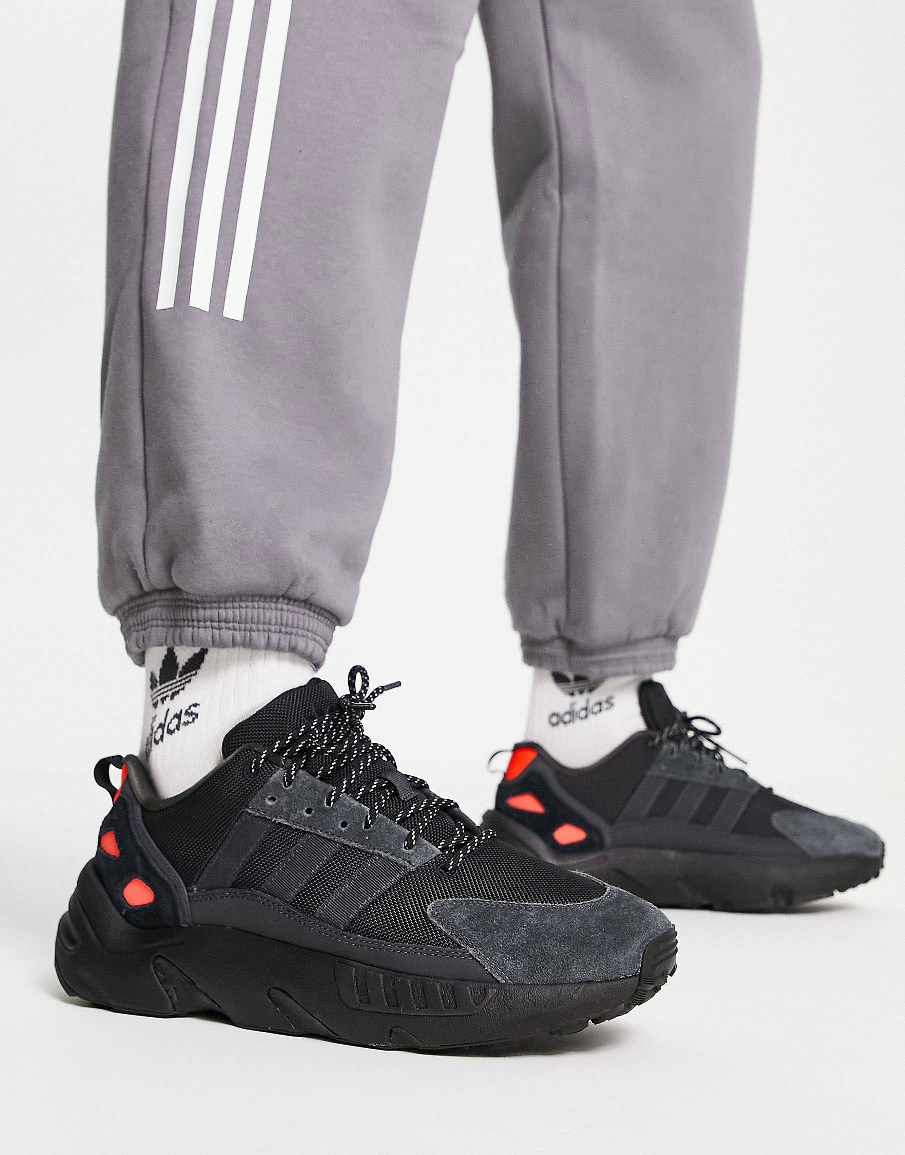 

Черные кроссовки adidas Originals ZX22 Boost