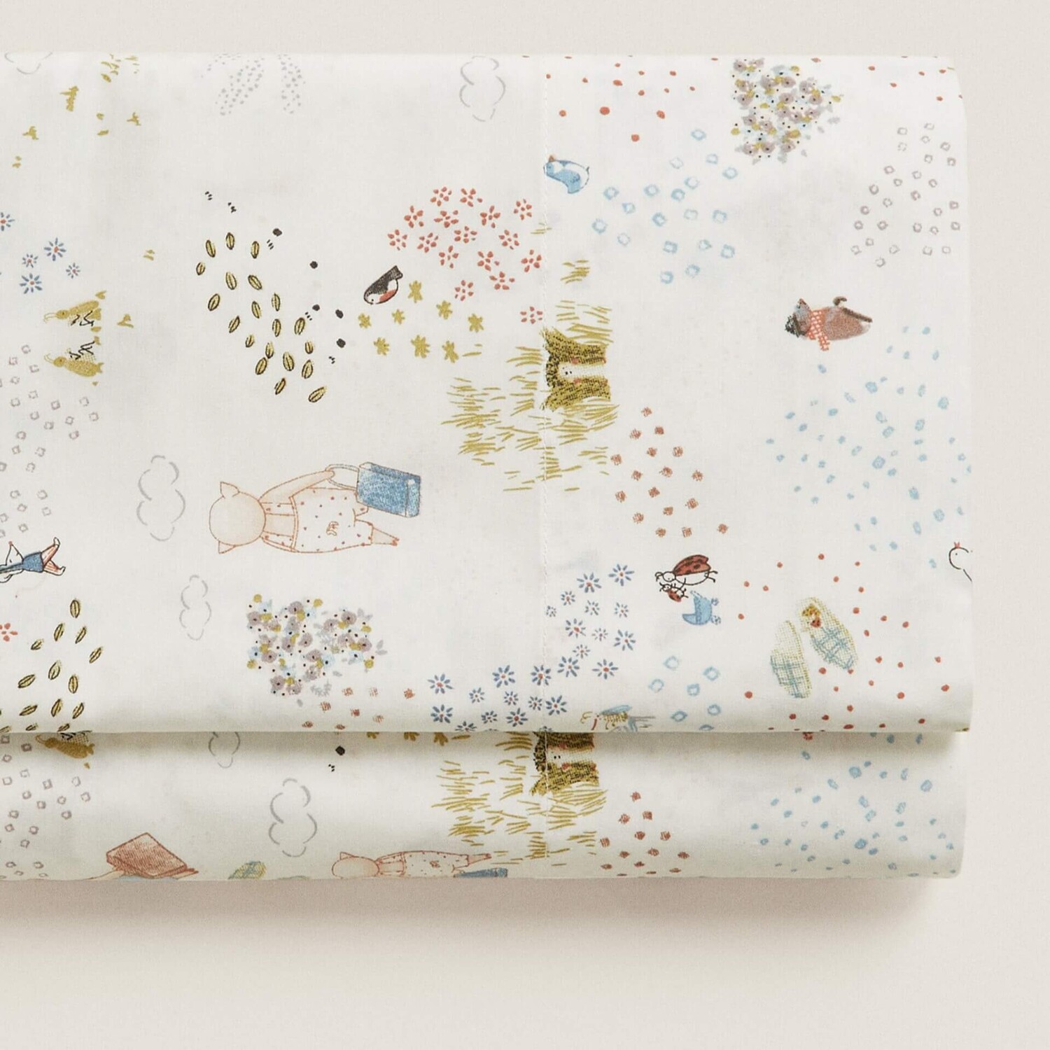 

Простыня с принтом Zara Home Three Little Pigs, белый/мультиколор