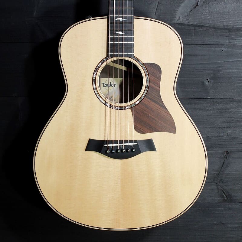 

Гитара Taylor GT 811e Grand Theatre C-Класса, натуральный
