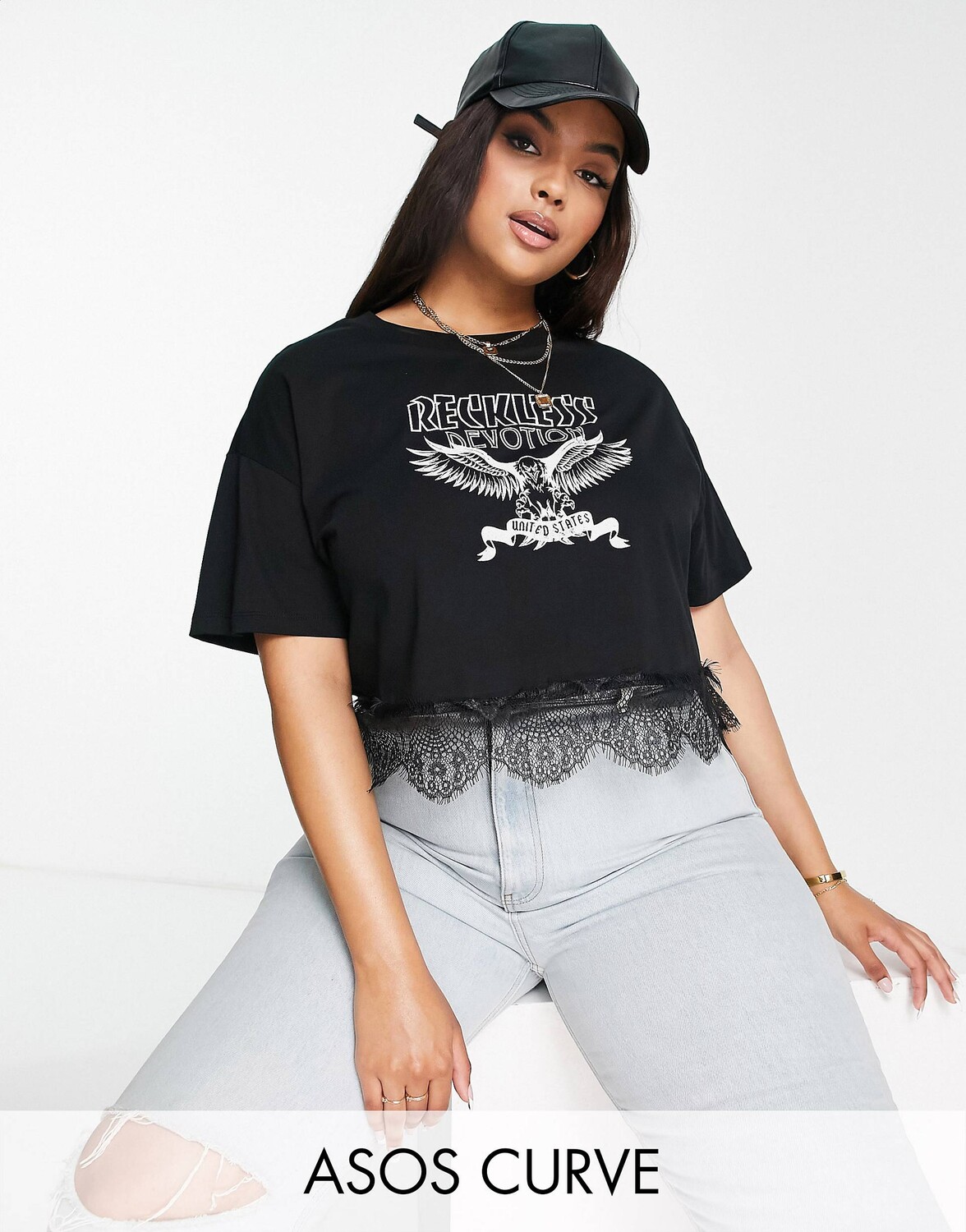 

Футболка ASOS DESIGN Curve с рок-графикой и кружевной отделкой