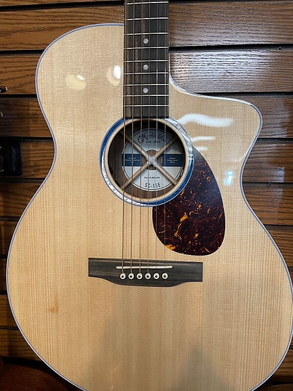 

Серия Мартин-Роуд SC-13E Martin Road Series SC-13E