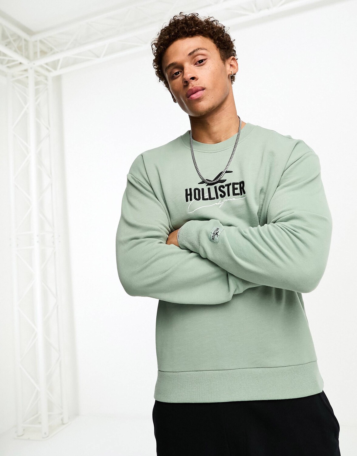 

Свитшот Hollister Tech Logo Terry Crew, зеленый