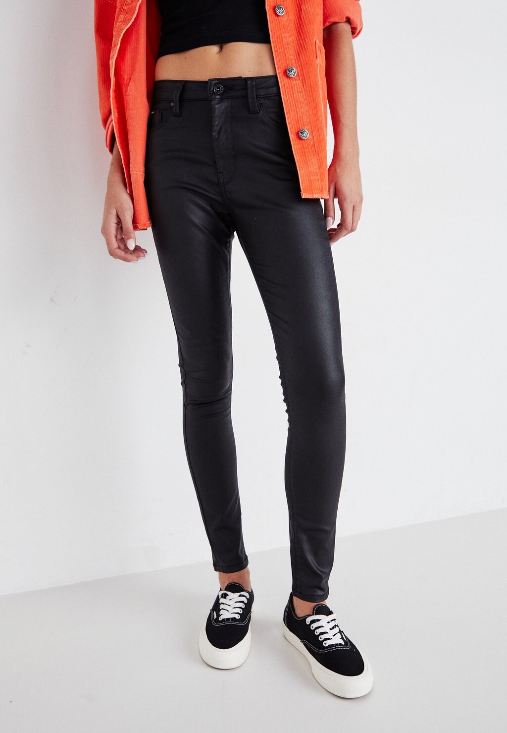 

Брюки Pepe Jeans SKINNY, черный