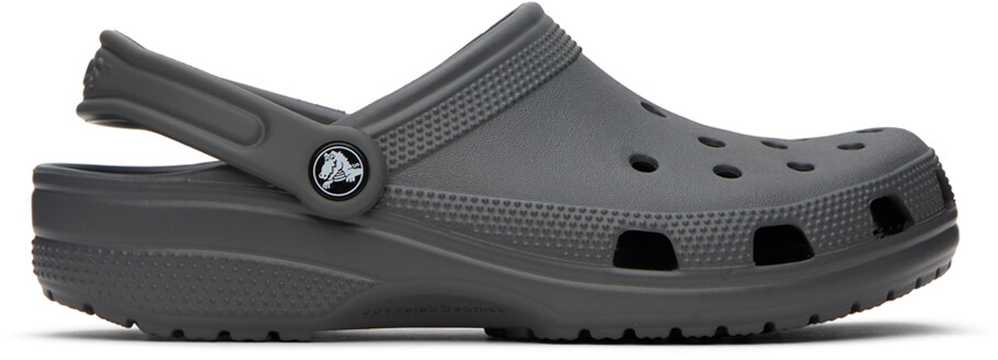 

Серые классические сабо Crocs