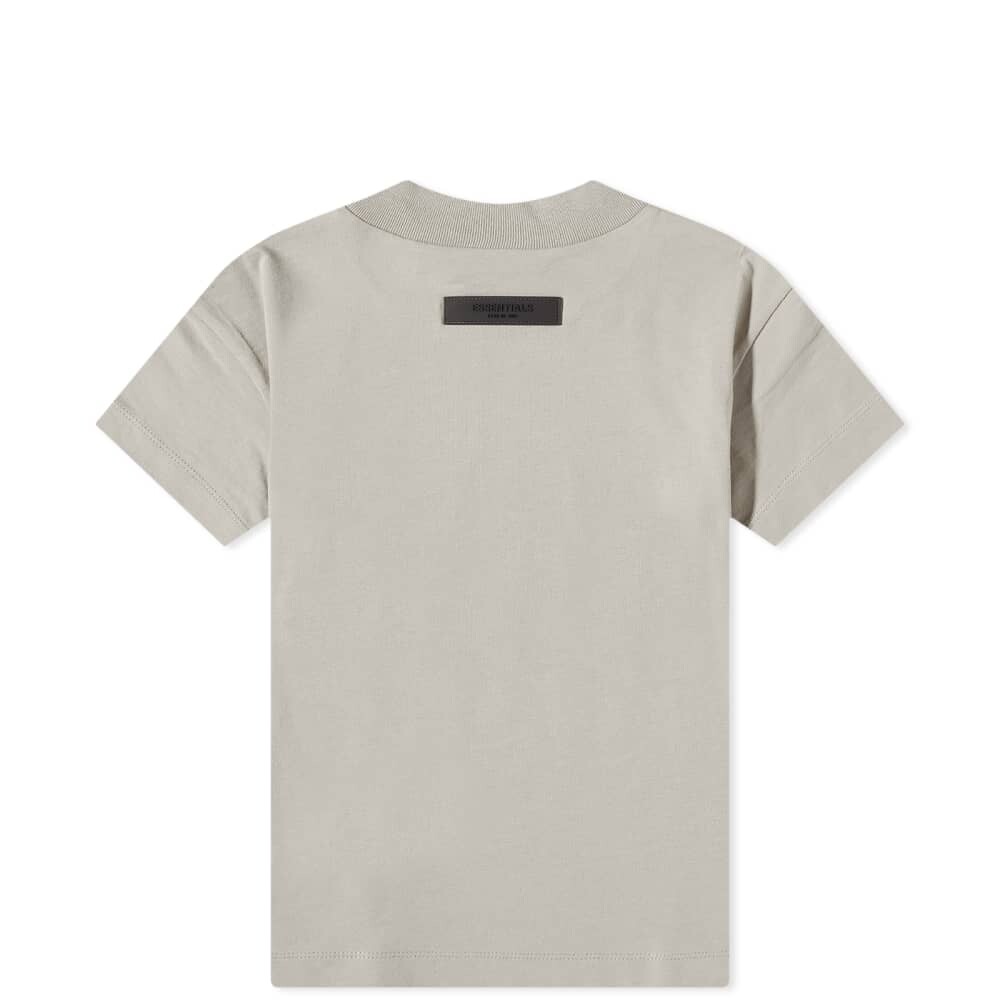 

Детская футболка с круглым вырезом Fear of God ESSENTIALS