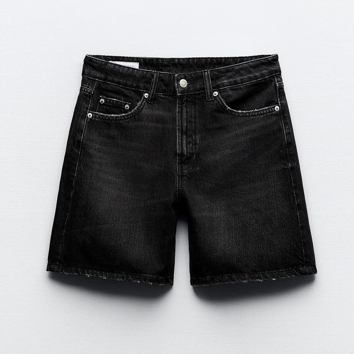 

Шорты Zara TRF Mid-rise Denim Bermuda, черный