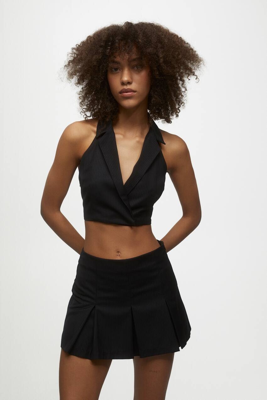 

Элегантный укороченный жилет Pull&Bear, черный