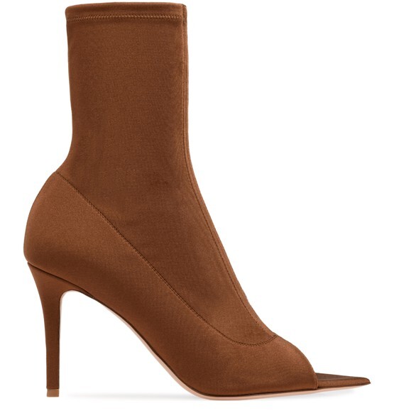

Хироко Бути 85 Gianvito Rossi