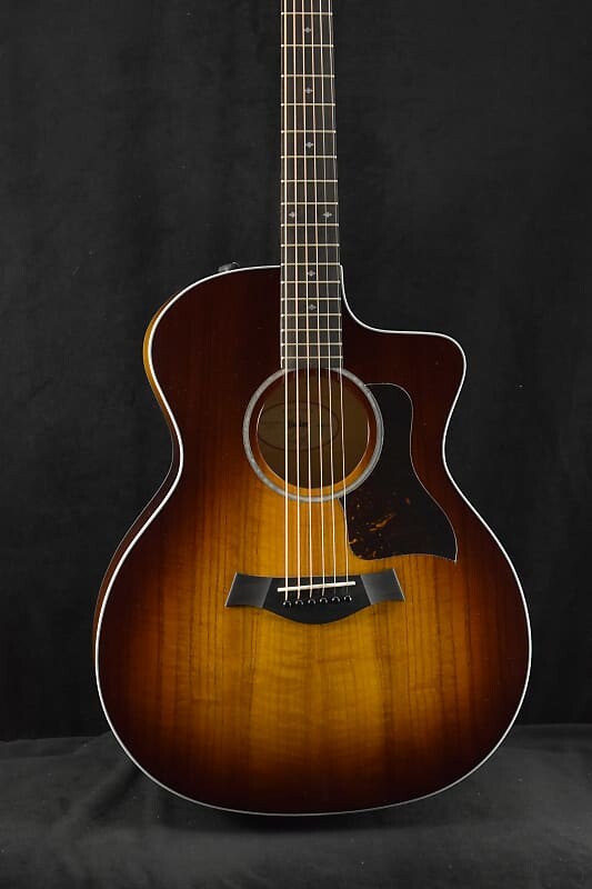 

Taylor 224ce-UA DLX LTD Urban Ash Tobacco Sunburst