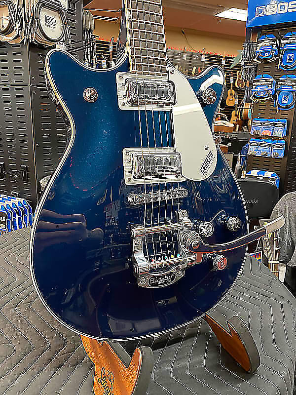 

Gretsch G5232T Electromatic Double Jet FT с Bigsby, накладка на гриф Laurel, цвет Midnight Sapphire G5232T Electromatic Double Jet FT with Bigsby, Laurel Fingerboard, Midnight Sapphire