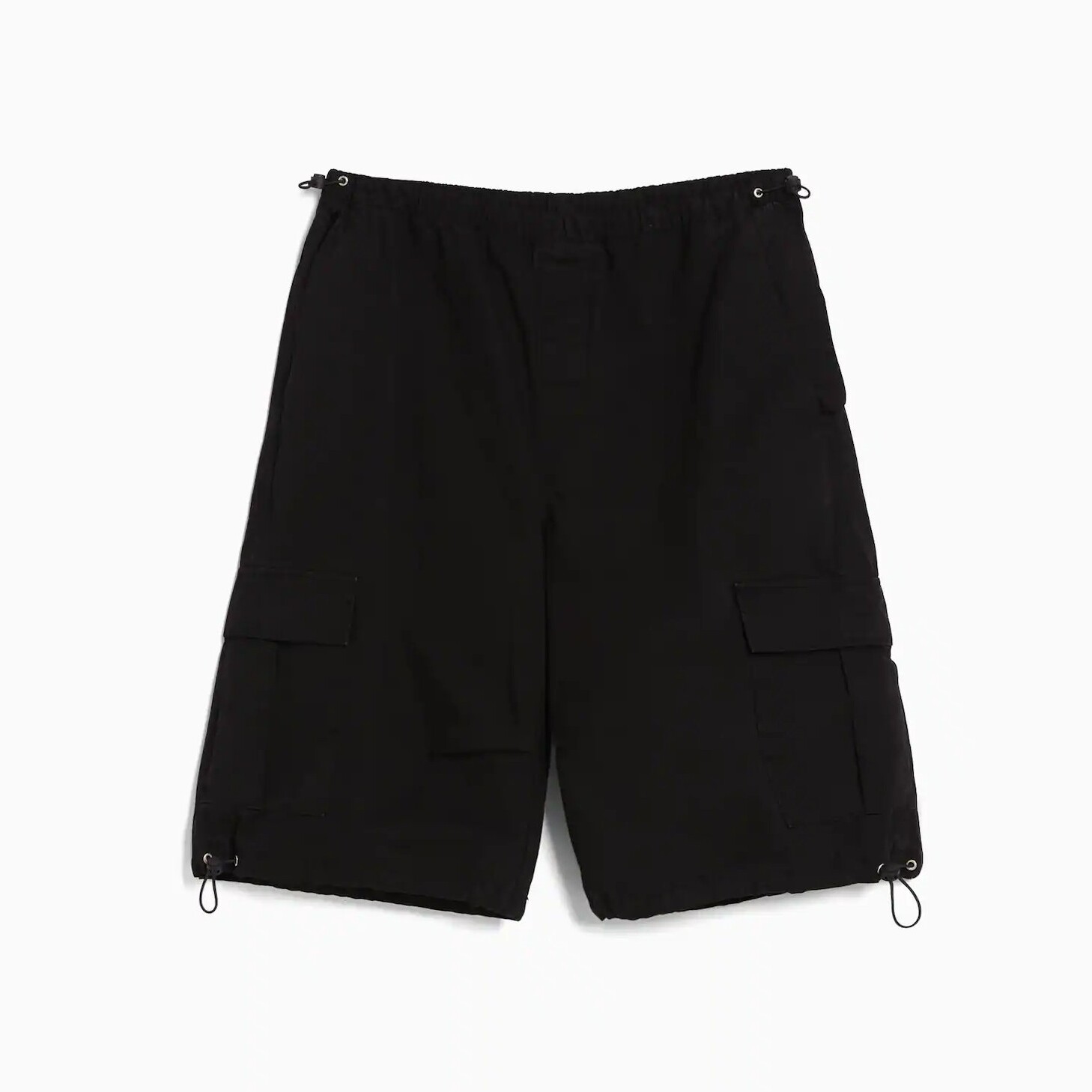 

Шорты Bershka Parachute Poplin Bermuda, черный