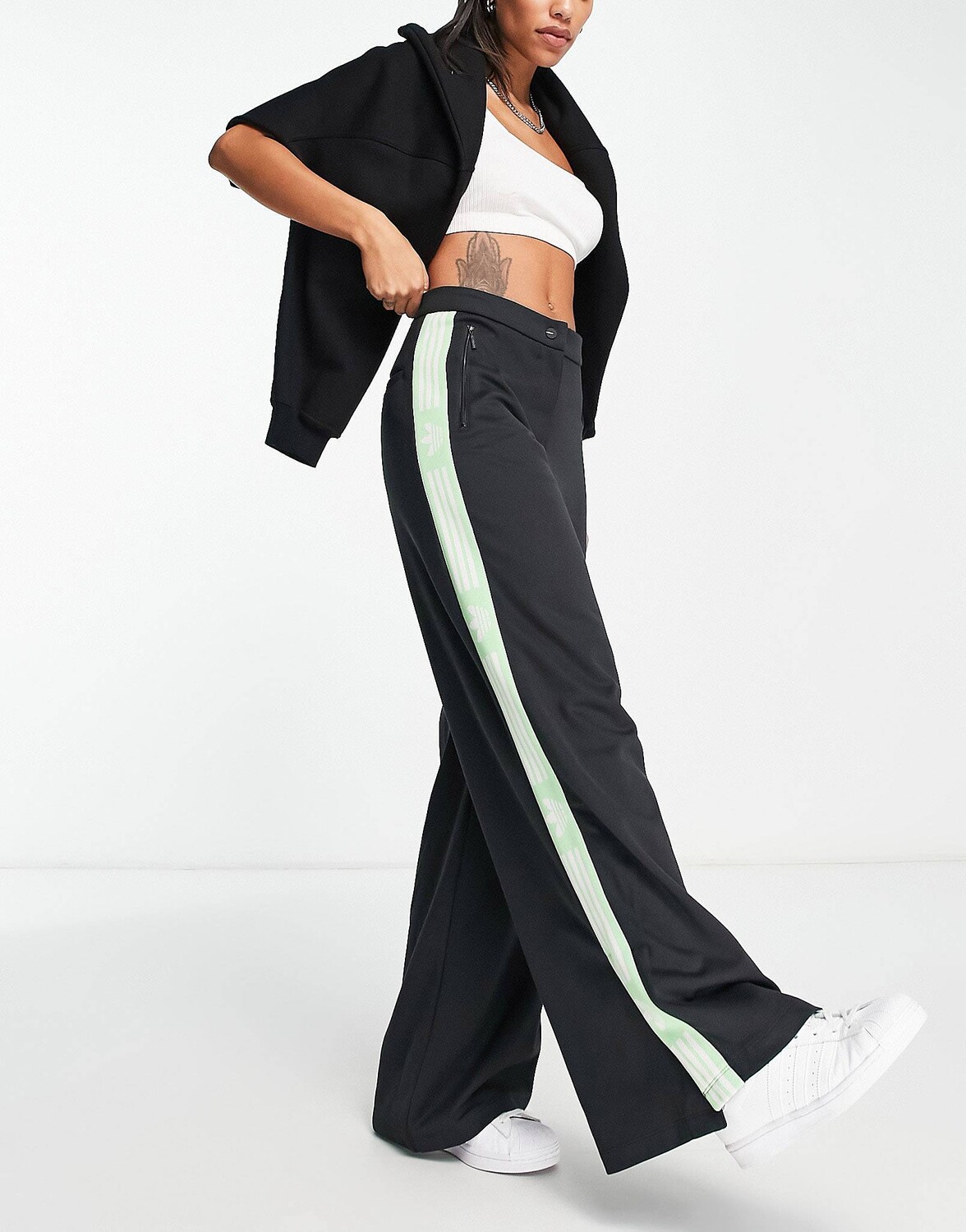 

Черные широкие брюки с тесьмой adidas Originals Retro Sport, Черный