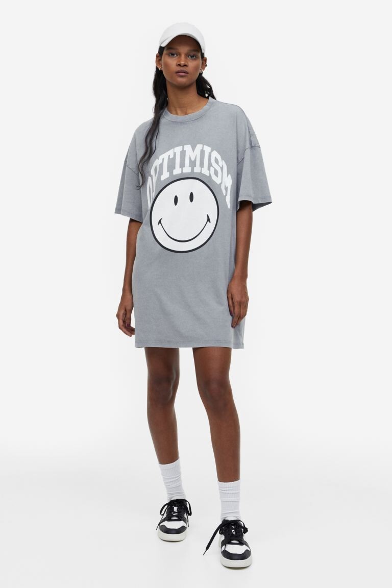 

Платье-футболка с принтом H&M, светло-серый/смайлик