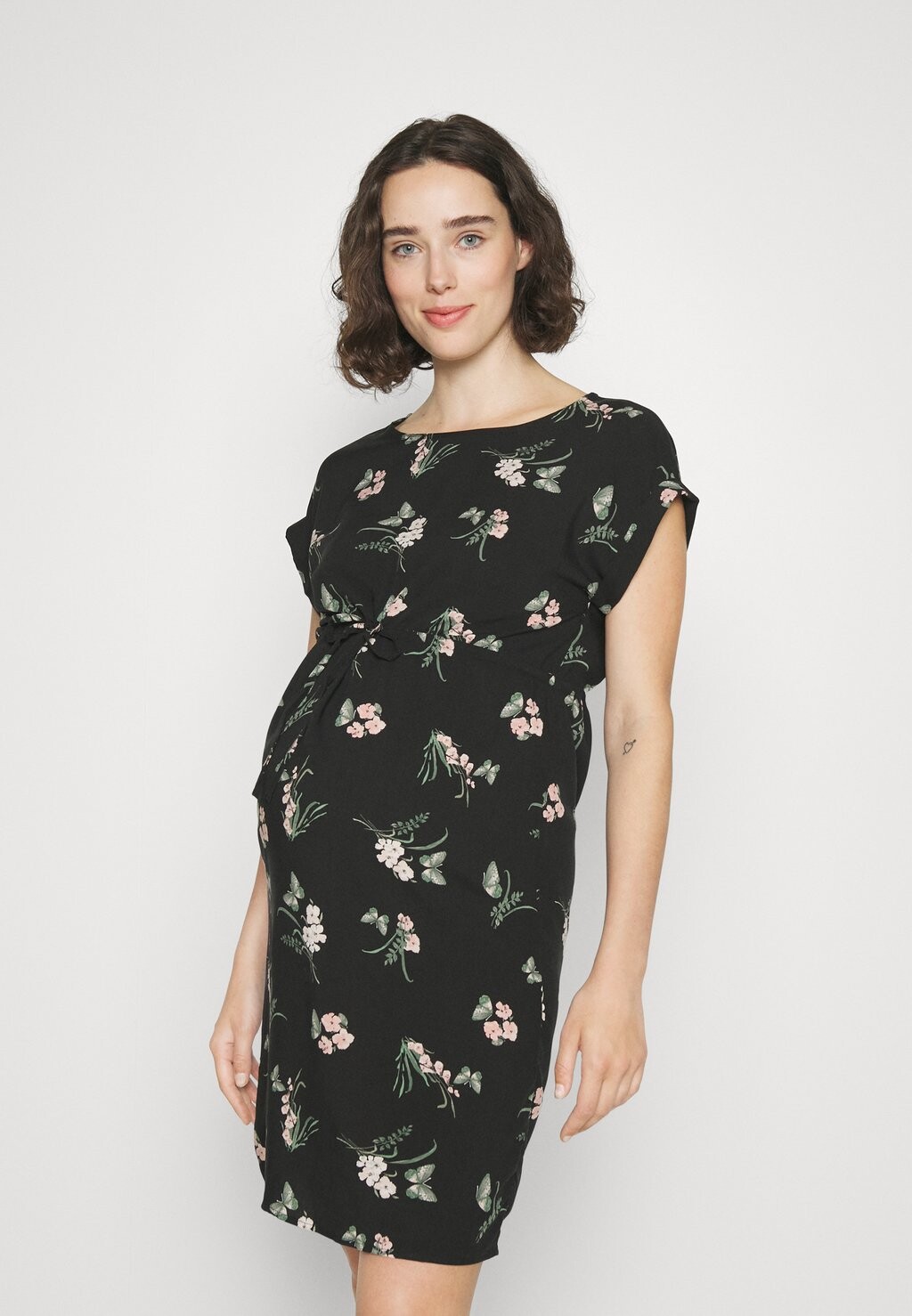 

Повседневное платье Vero Moda, черный