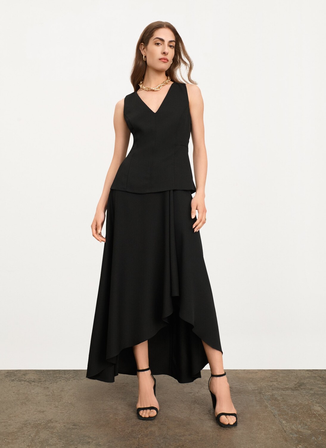 

Топ с V-образным вырезом Donna Karan