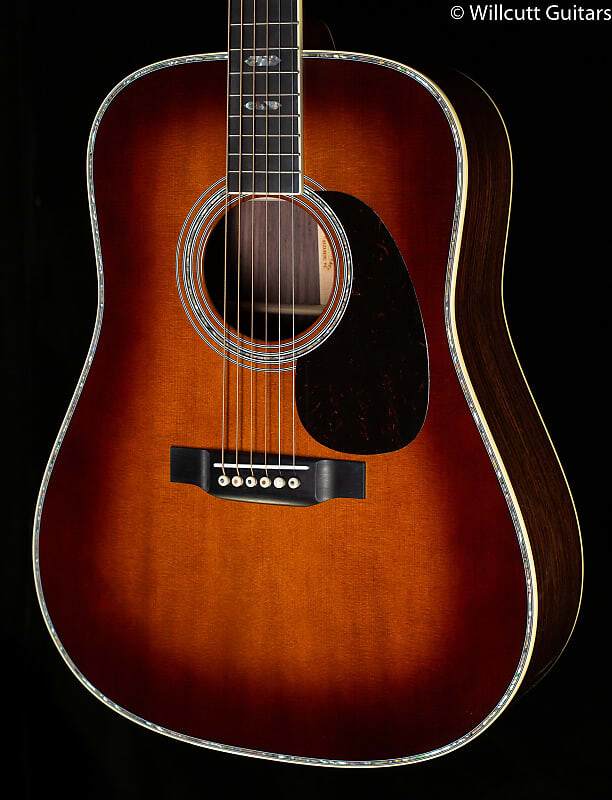 

Мартин Д-41 Амбертон (220) Martin D-41