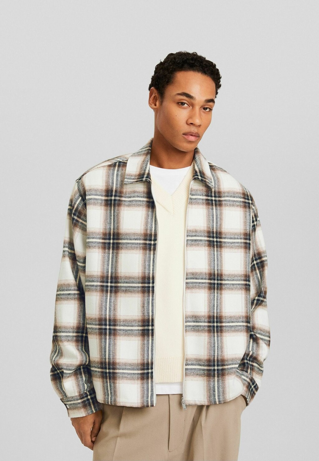

Рубашка ZIP-UP CHECK Bershka, цвет bordeaux