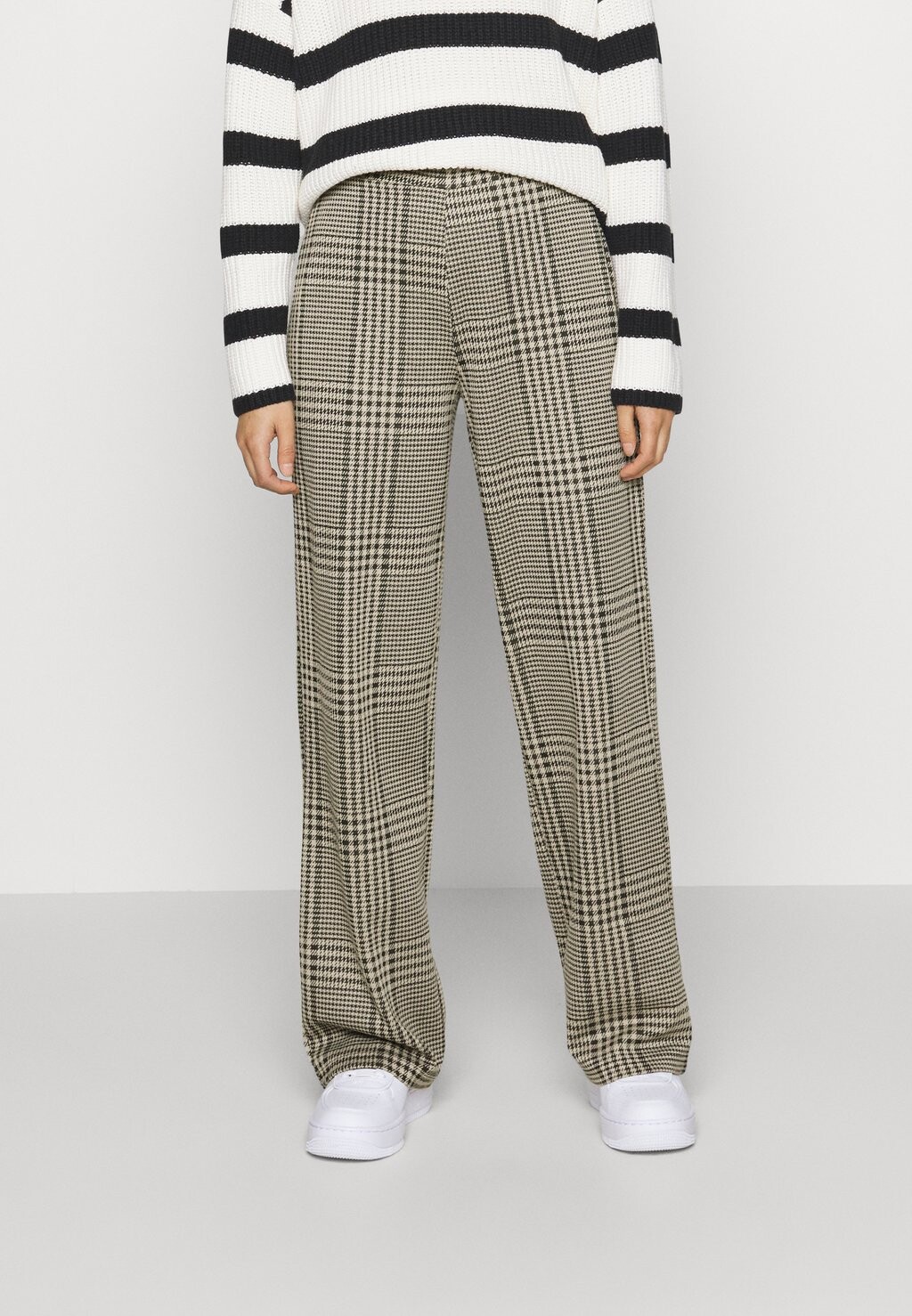 

Брюки ONLY, черный Onlzia Wide Pant, черный