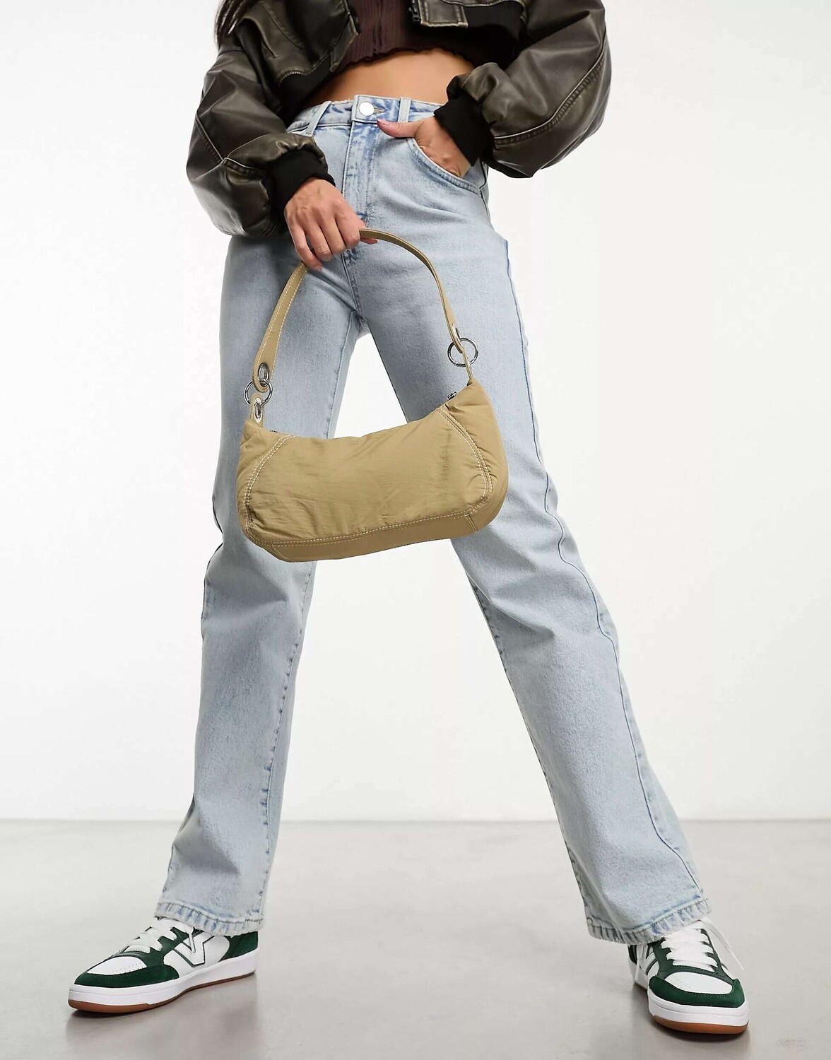 

Сумка на плечо из мятого нейлона с двойным кольцом и камнем ASOS