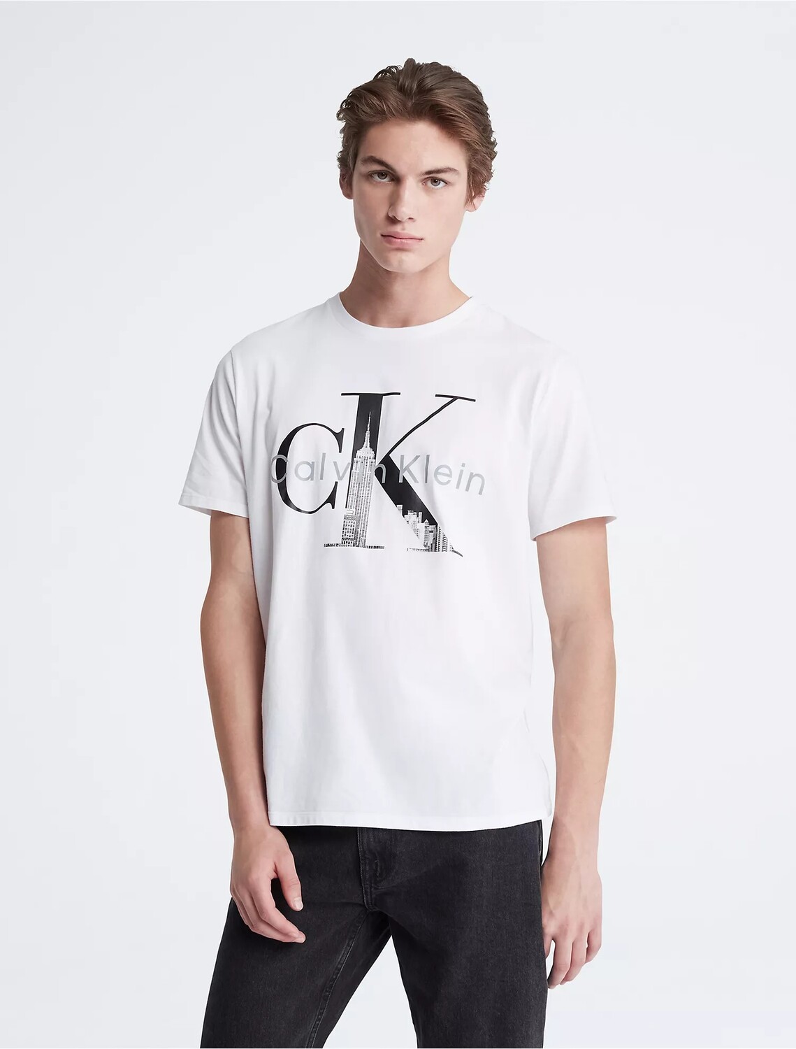 

Футболка Calvin Klein Cityscape Graphic Monogram Logo Crewneck, белый