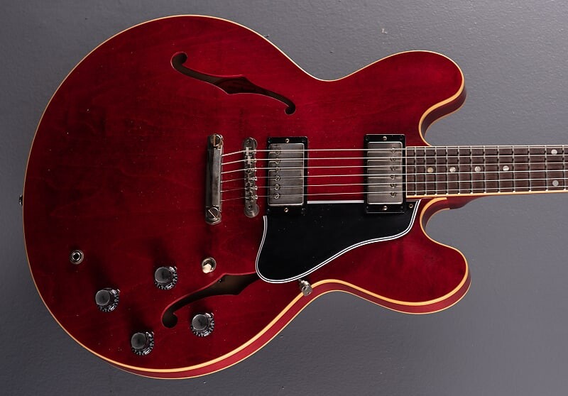

Переиздание ES-335 1961 года - Вишня шестидесятых Gibson ES-335 Reissue -