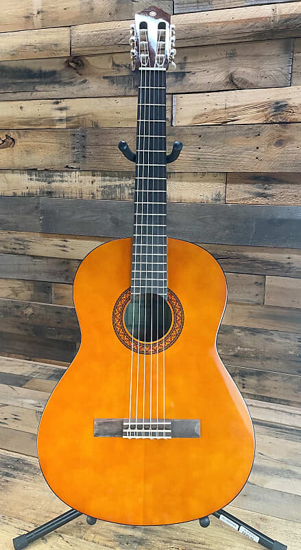 

Комплект классической гитары Yamaha C40PKG C40II Натуральный C40PKG C40II Classical Guitar Package