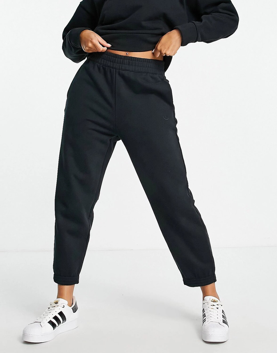 

Черные джоггеры adidas Originals