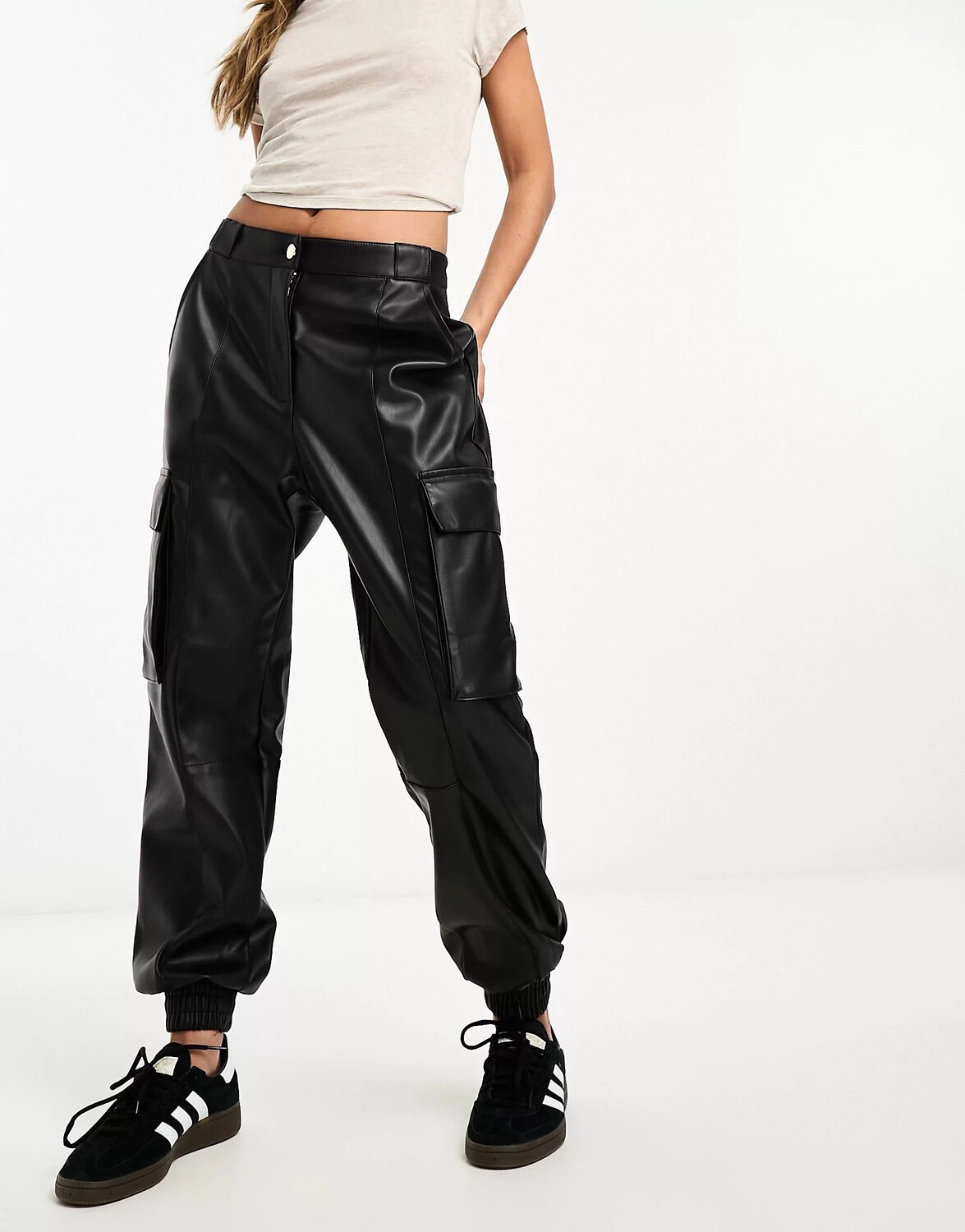 

Брюки River Island Utility PU Cargo, черный