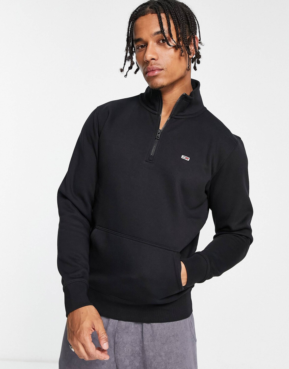 

Черный флисовый свитшот на молнии с логотипом Tommy Jeans