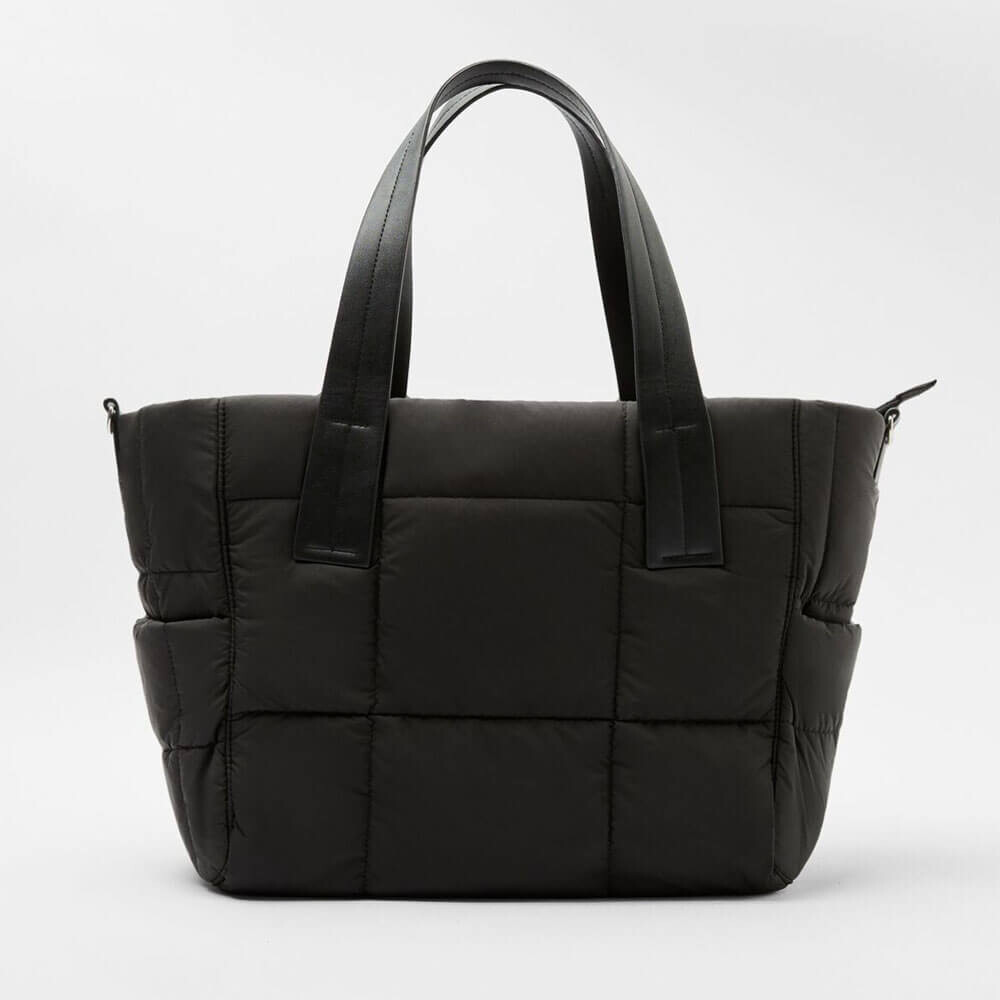 

Сумка-тоут Bershka Basic Nylon-effect, черный
