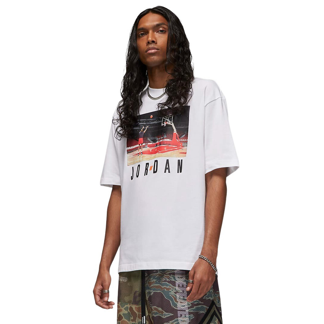 

Футболка Nike Jordan х Undefeated, белый