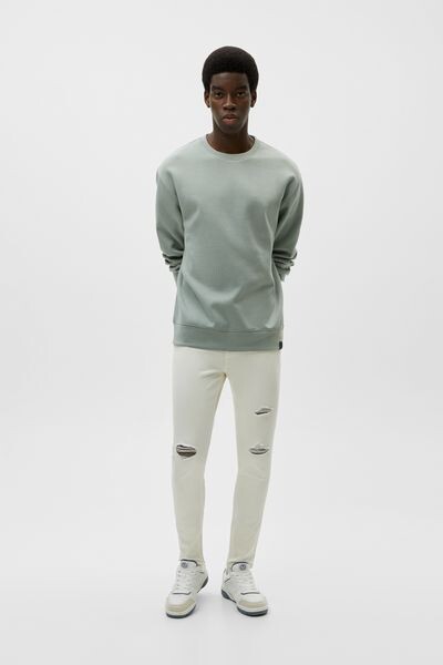 

Рваные суперскинни джинсы PULL&BEAR