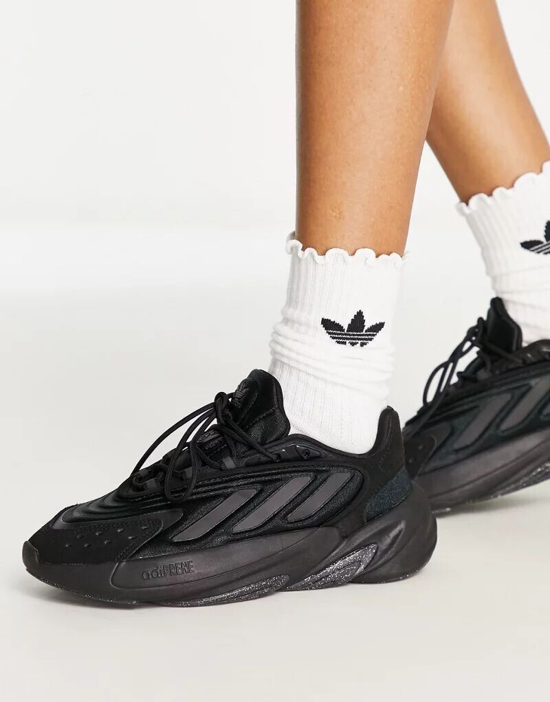 

Серые и черные кроссовки adidas Originals Ozelia
