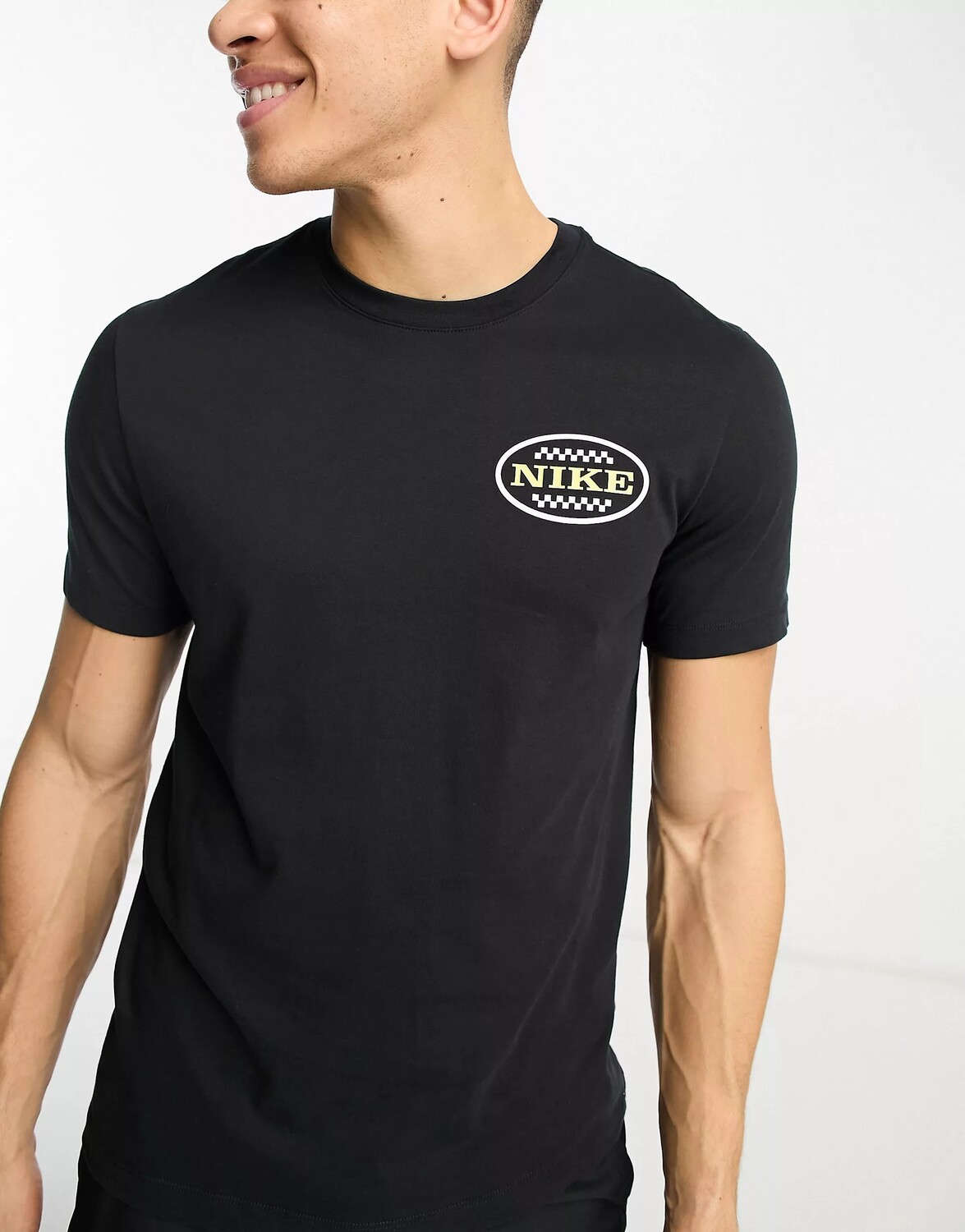 

Футболка Nike Training Body Shop Backprint, черный