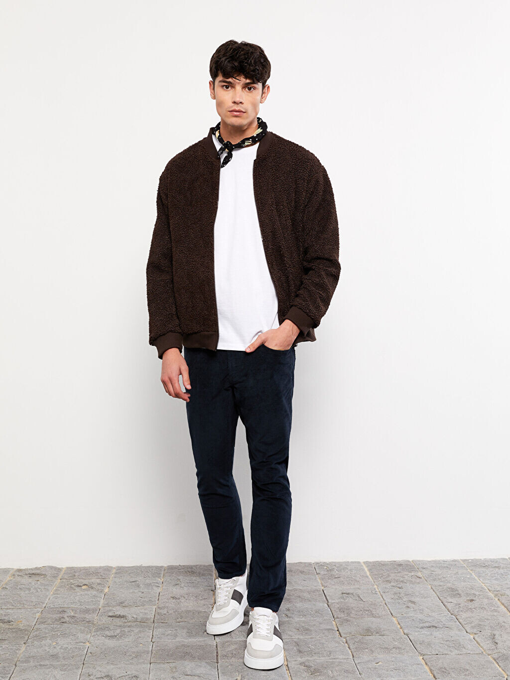 

Бархатные мужские брюки Slim Fit LCW Casual, Черный