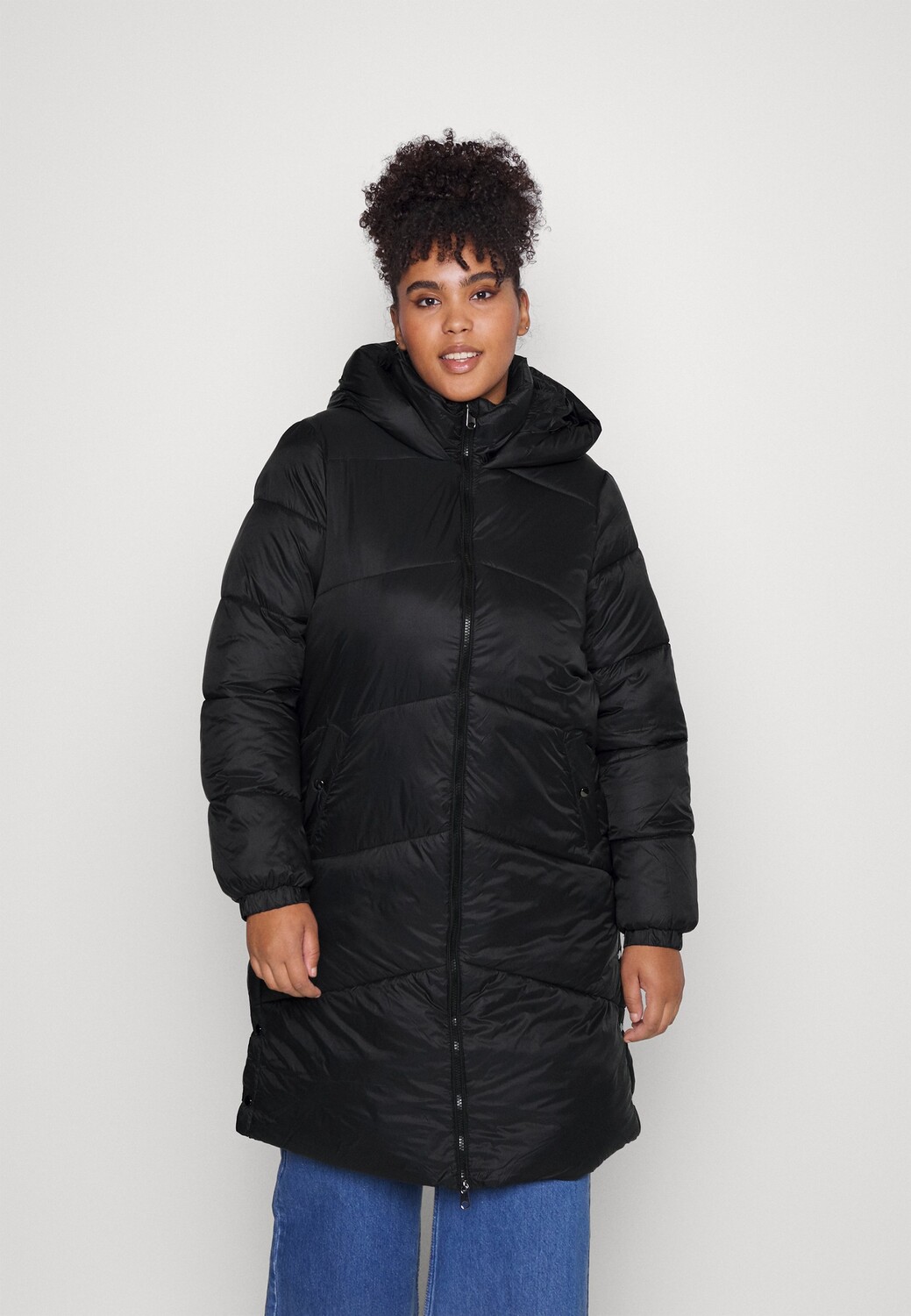 

Пальто Vero Moda Curve, черный