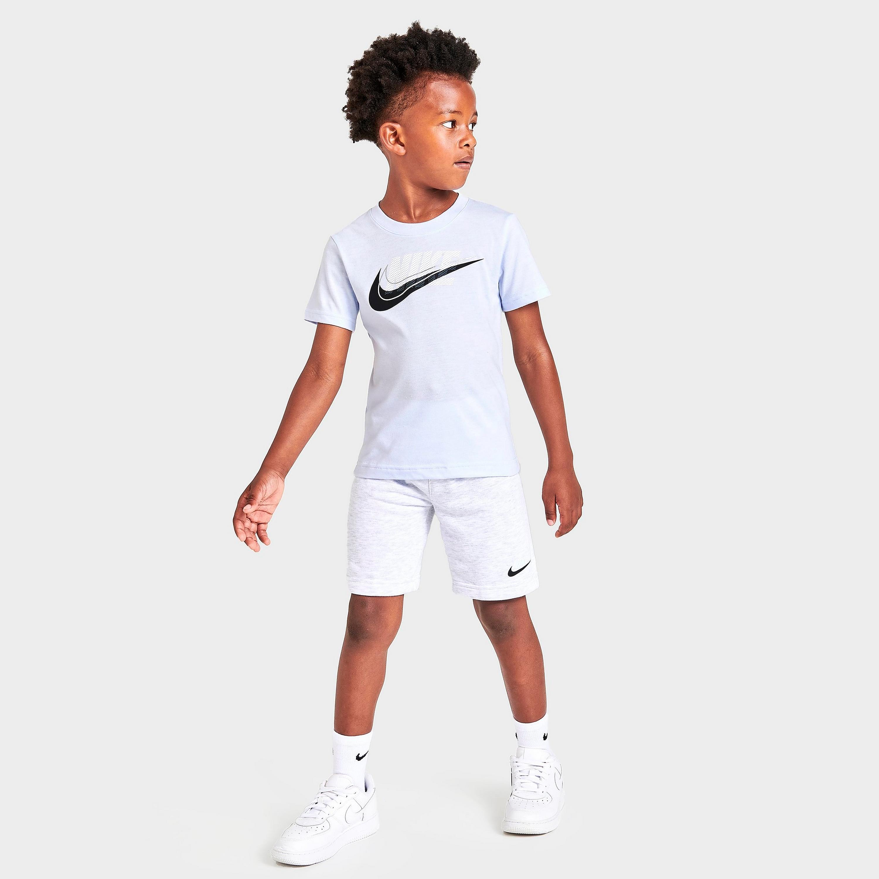 Футболка и шорты Nike Sportswear Futura для мальчиков для маленьких детей, белый – заказать с доставкой из-за рубежа через онлайн-сервис «CDEK.Shopping»