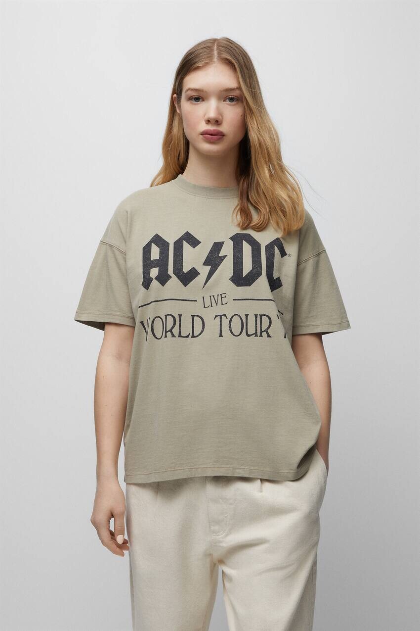 

Футболка AC/DC с короткими рукавами Pull&Bear, хаки