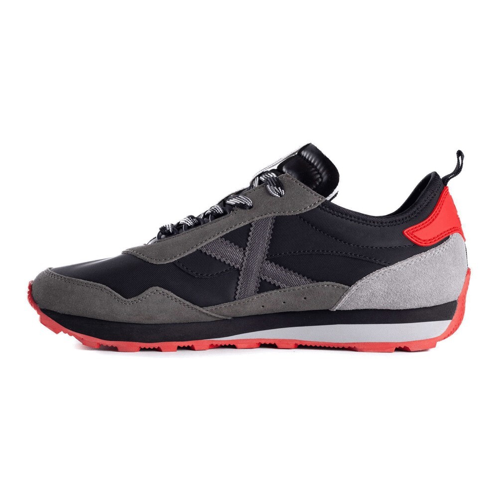 

Кроссовки Munich Zapatillas, black denim/red