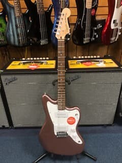 

Squier Affinity Jazzmaster 2021 - Present Burgundy Mist Metallic