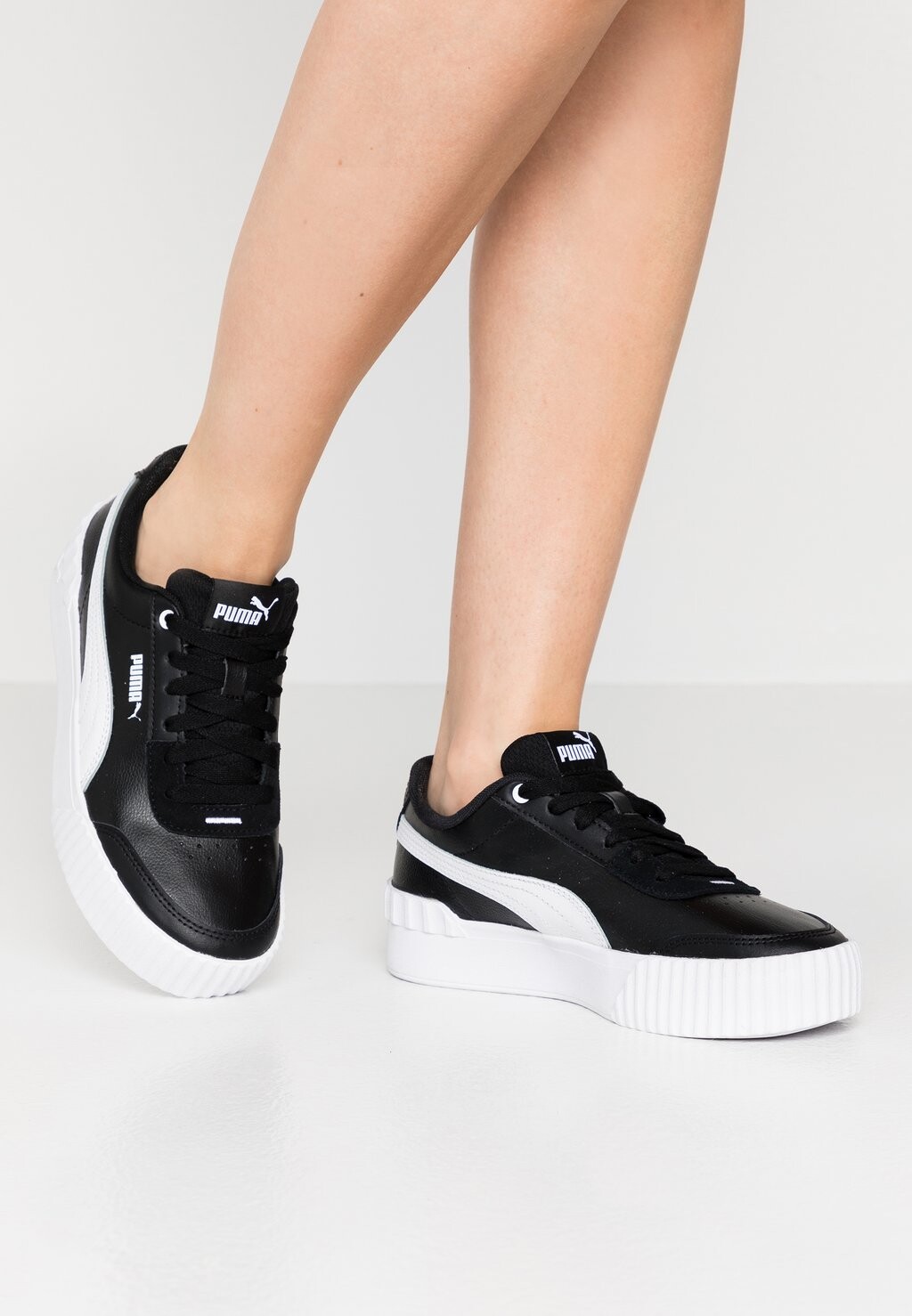 

Низкие кроссовки Puma, черный